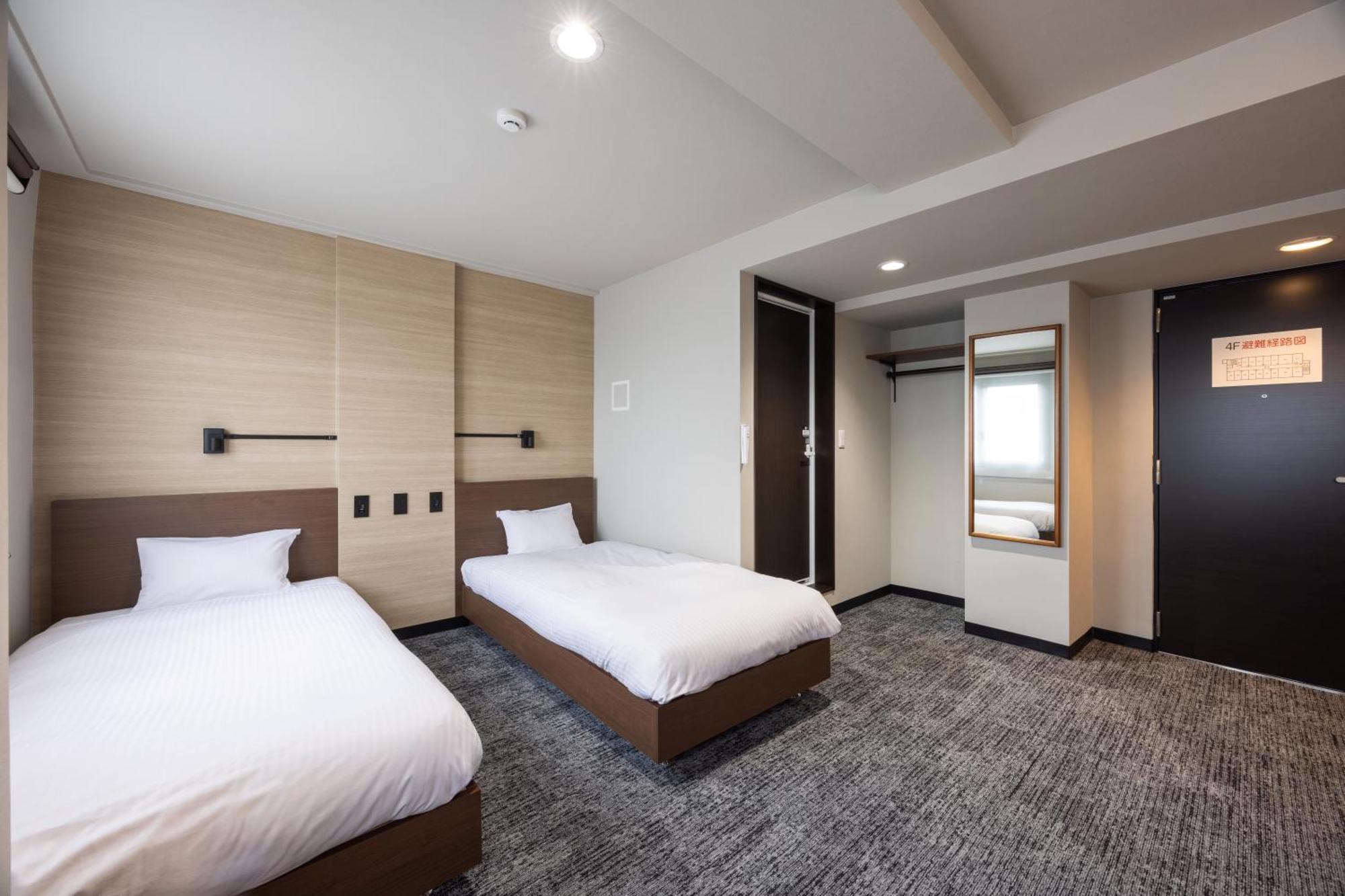 Fukuyama Royal Hotel Экстерьер фото